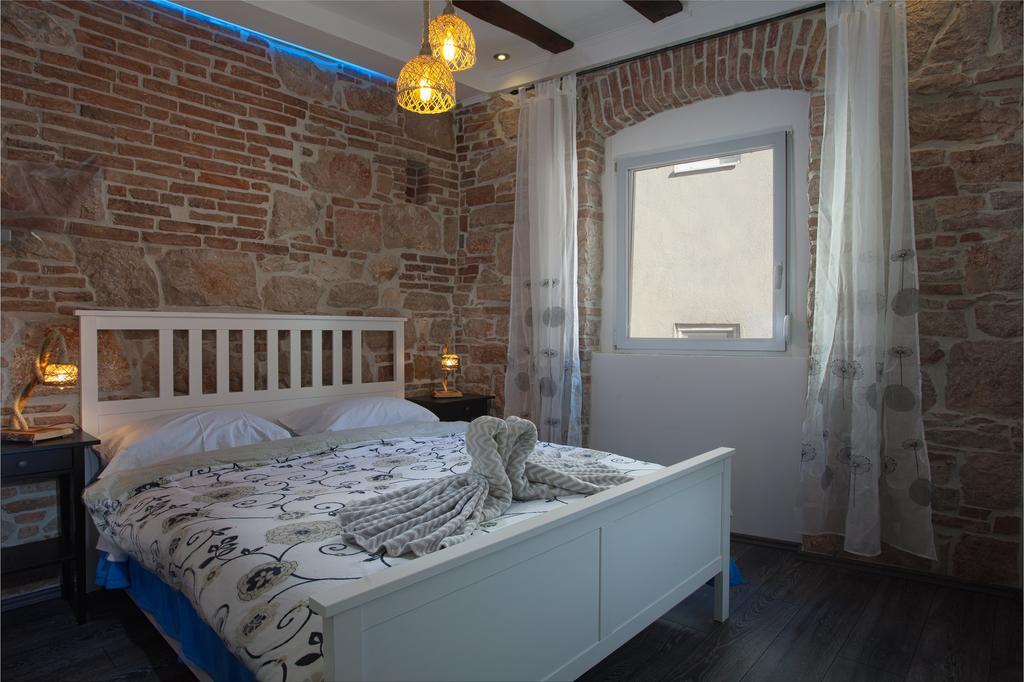 Denis Old Town Apartman *